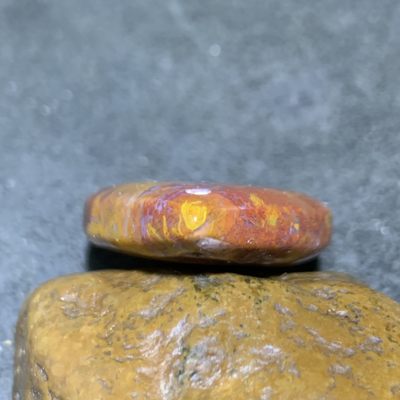 精美蒙料草花纹战国红玛瑙水滴型吊坠一个， 精美蒙料草花纹战国红玛瑙水滴型吊坠一个，