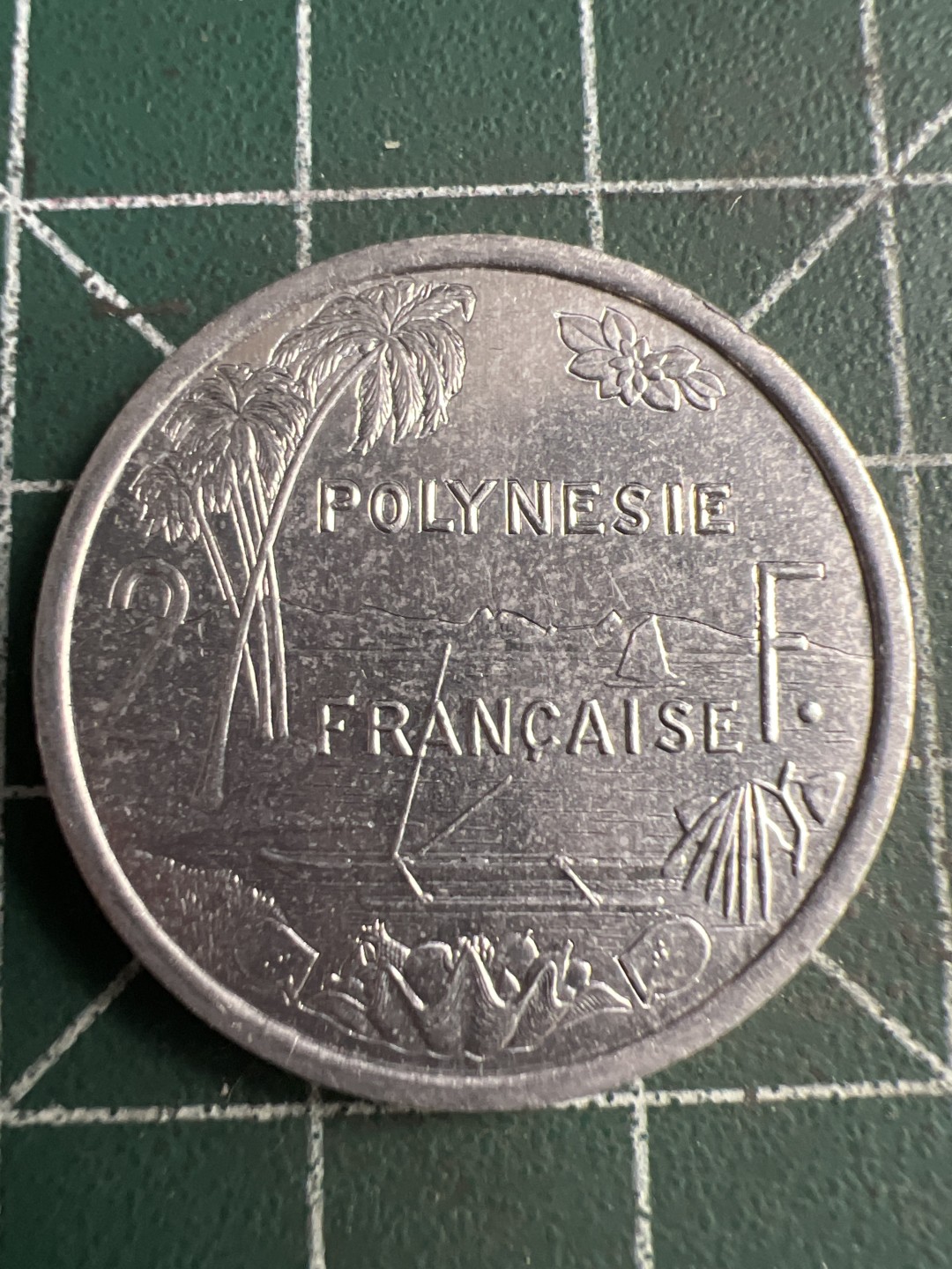 泡泡堂微拍第五十六幕硬币捡漏可累计专场👿👿，零佣金，零押金，累计满二十元包邮，接受代拍业务 玻璃尼西亚二法郎。