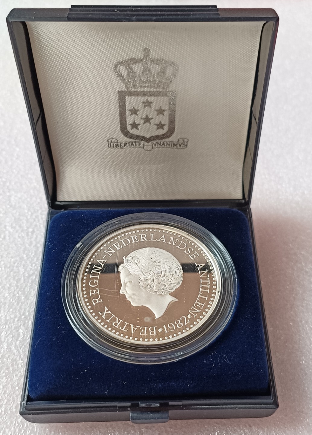 瓶子🏺第78期拍卖会 荷属安的列斯1982年 纪念荷美友好200周年精制纪念银币原盒