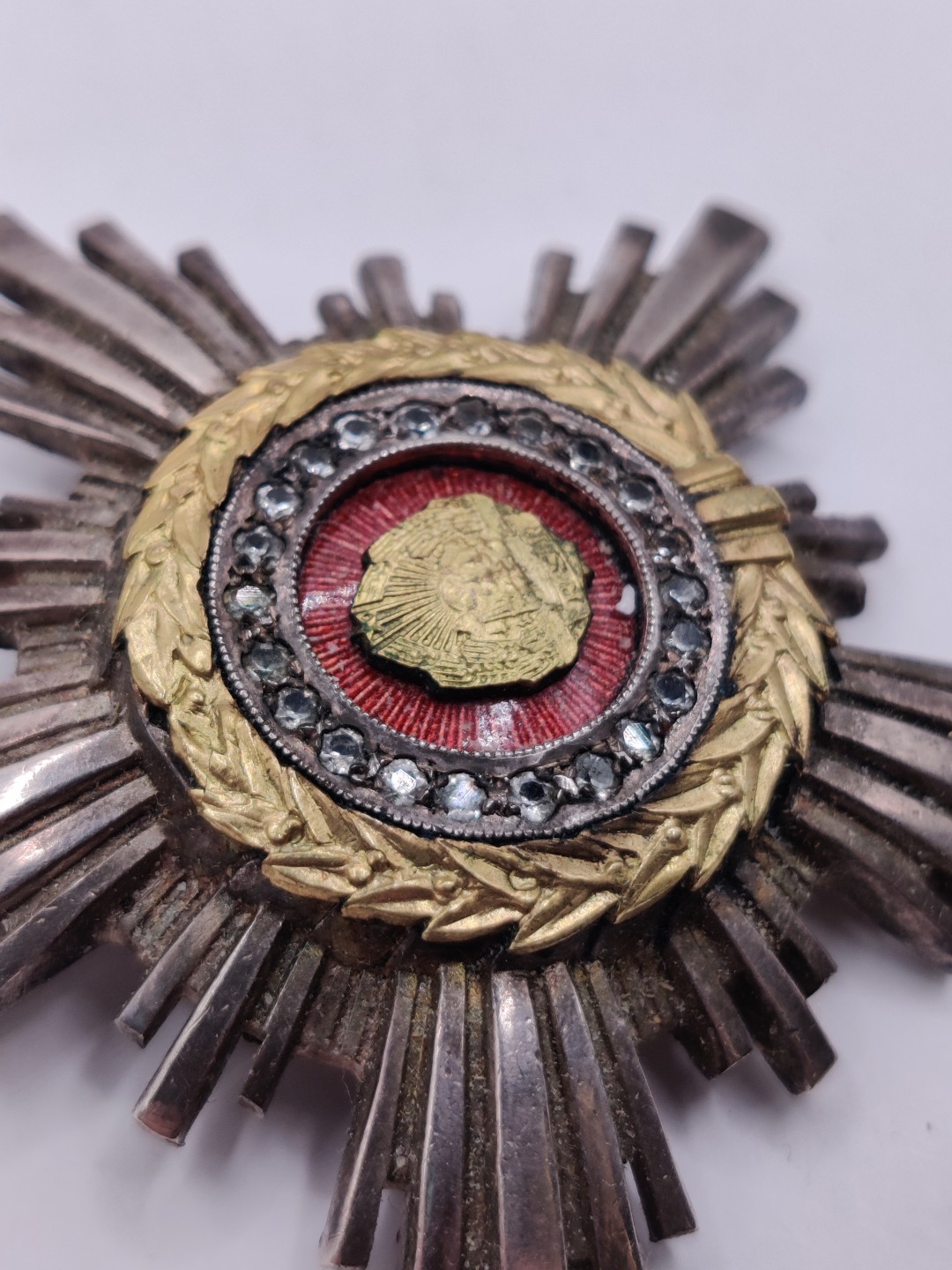 全场0元起拍 第29期 咸鱼国勋章拍卖专场 2月12日（周日）下午6：00开始 嵌宝三级罗马尼亚之星勋章