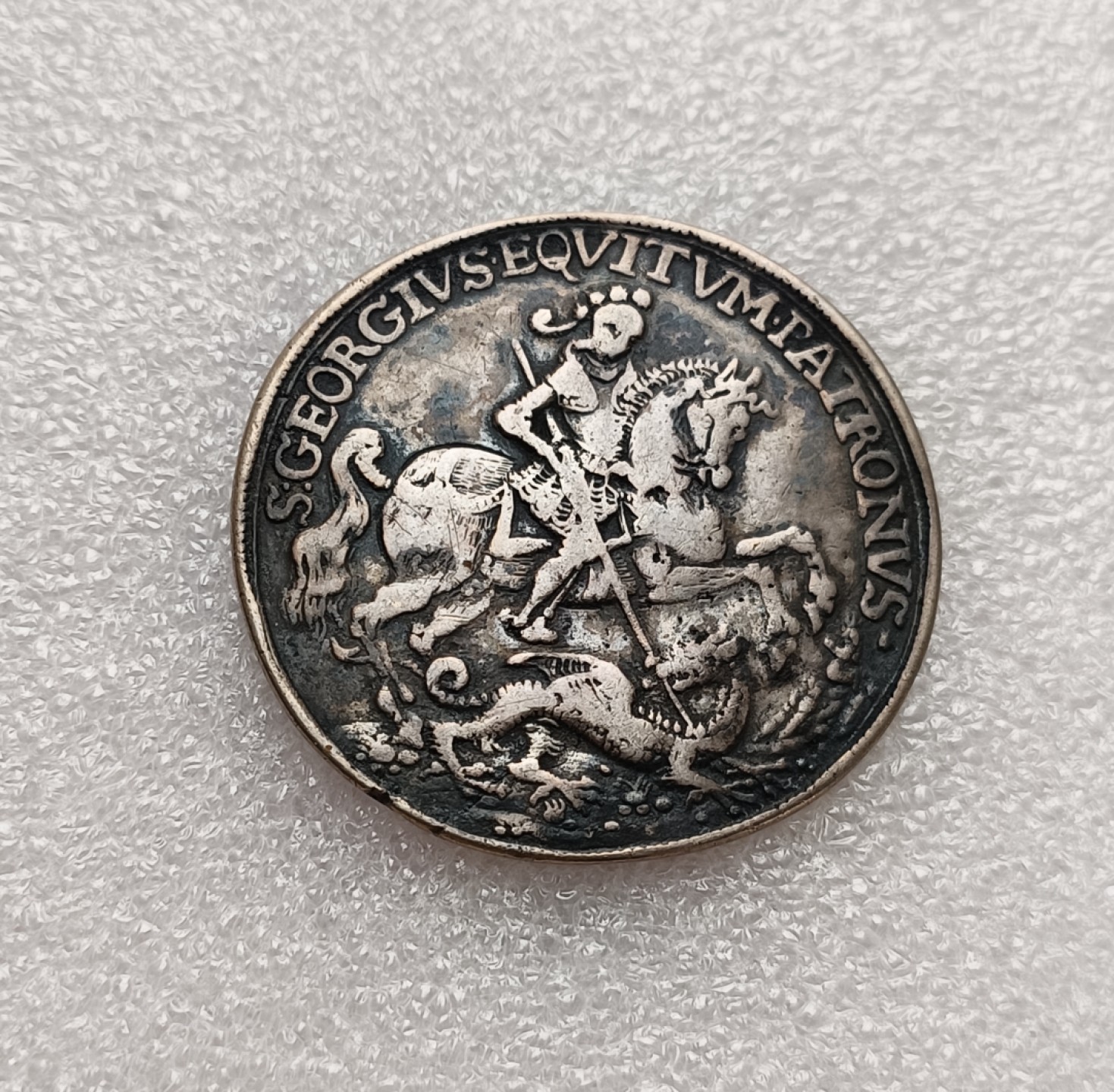 瓶子🏺第78期拍卖会 19世纪维多利亚的风暴屠龙经典银章43毫米21克