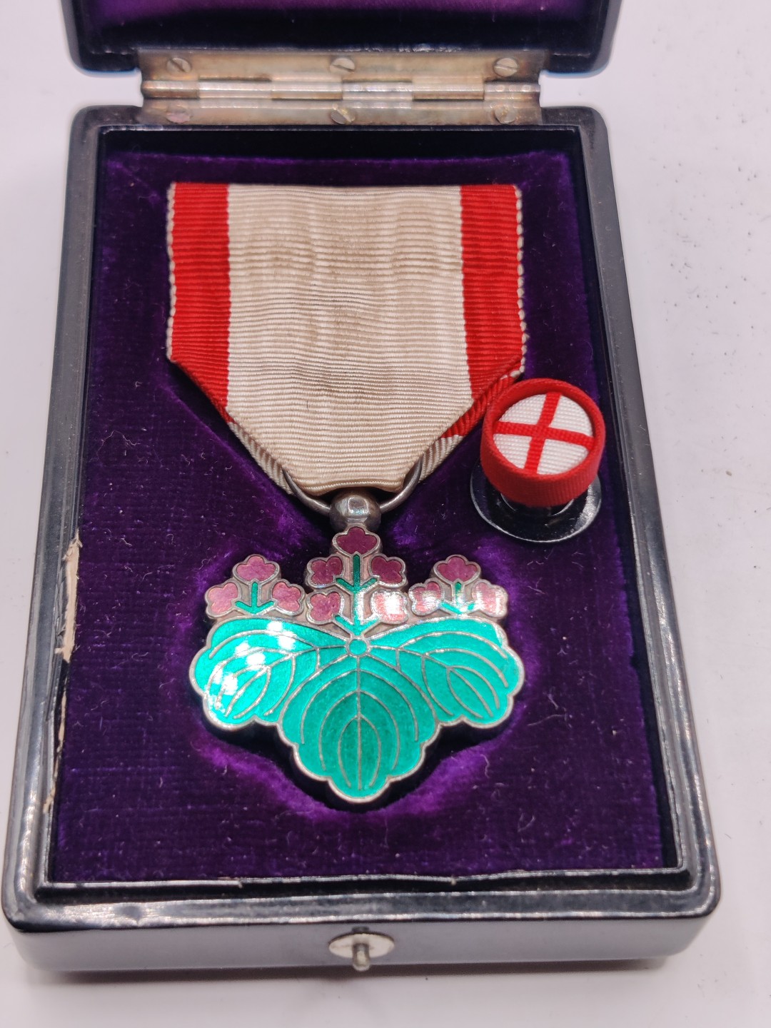 全场0元起拍 第29期 咸鱼国勋章拍卖专场 2月12日（周日）下午6：00开始 日本战时七等青叶带盒略 银制