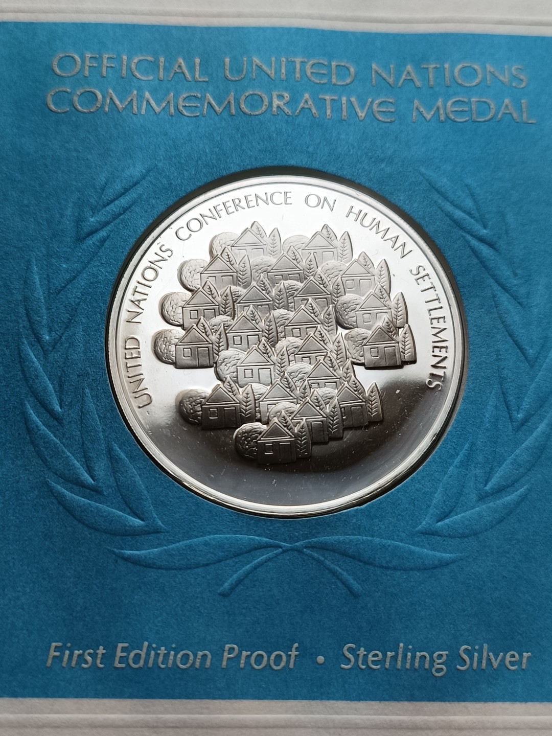 瓶子🏺第78期拍卖会 联合国1976年发行原始民宿银质章原封（1盎司）