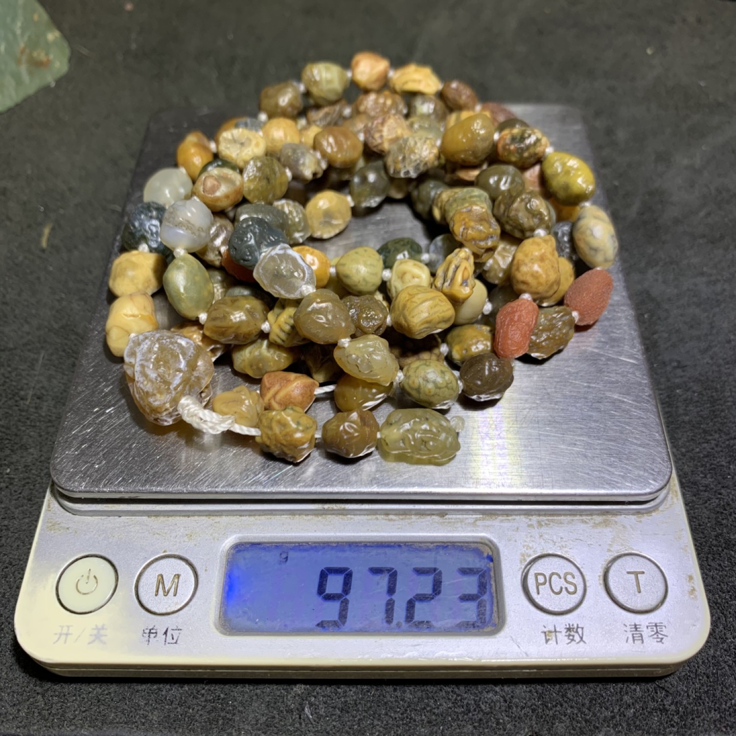 精美阿拉善筋脉玛瑙大颗粒原石108项链一条，