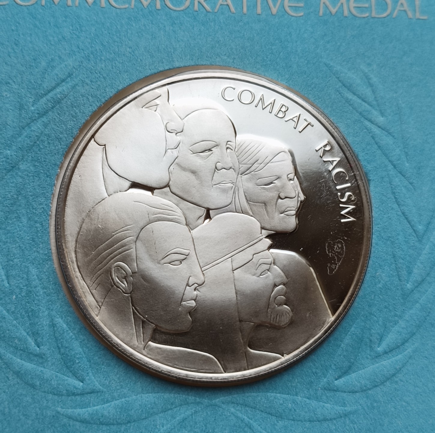 瓶子🏺第78期拍卖会 联合国1977年发行居民银质章原封（1盎司）