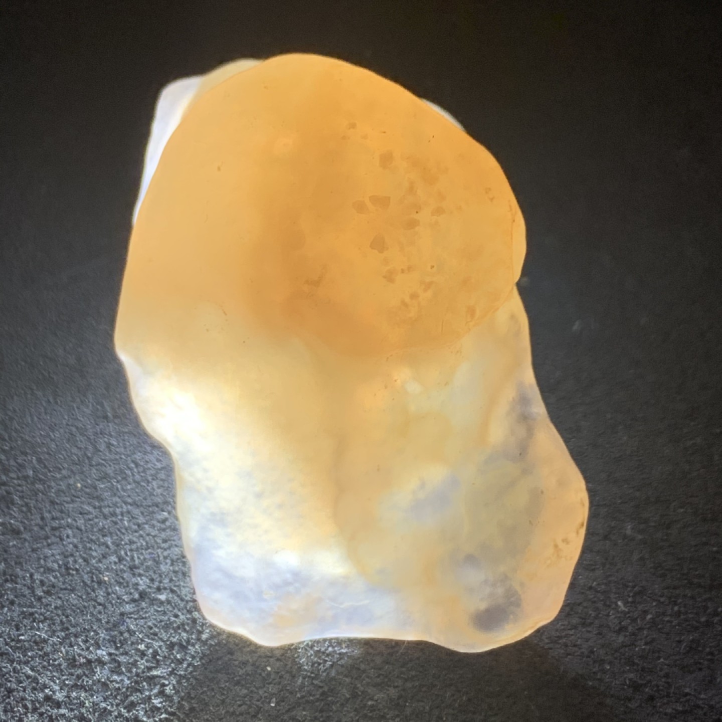 放福利！精美天然戈壁白糖心玛瑙原石一颗，