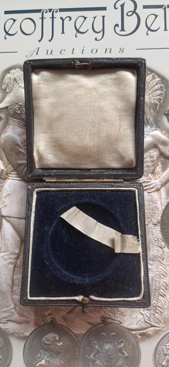 英系币章首饰盒子专场第6期 木盒62x62mm，内径39mm