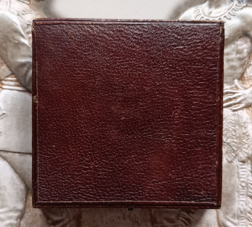 英系币章首饰盒子专场第6期 木盒6x6cm，内径41mm