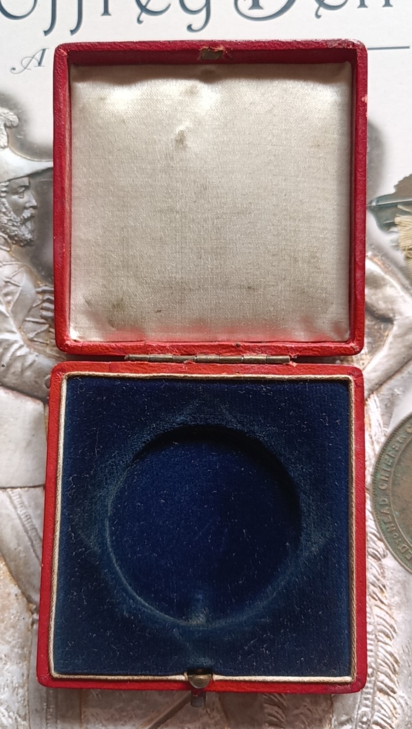 英系币章首饰盒子专场第6期 木盒62x62mm，内径39mm