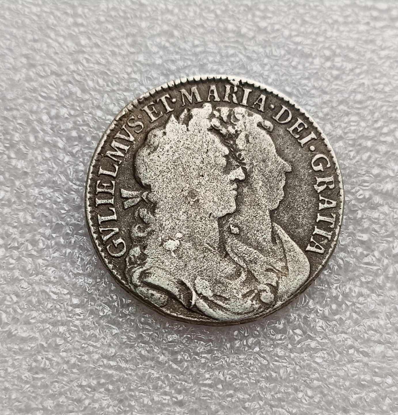 瓶子🏺第78期拍卖会 英国1689年威廉三世和玛丽双头像半克朗银币有磨边