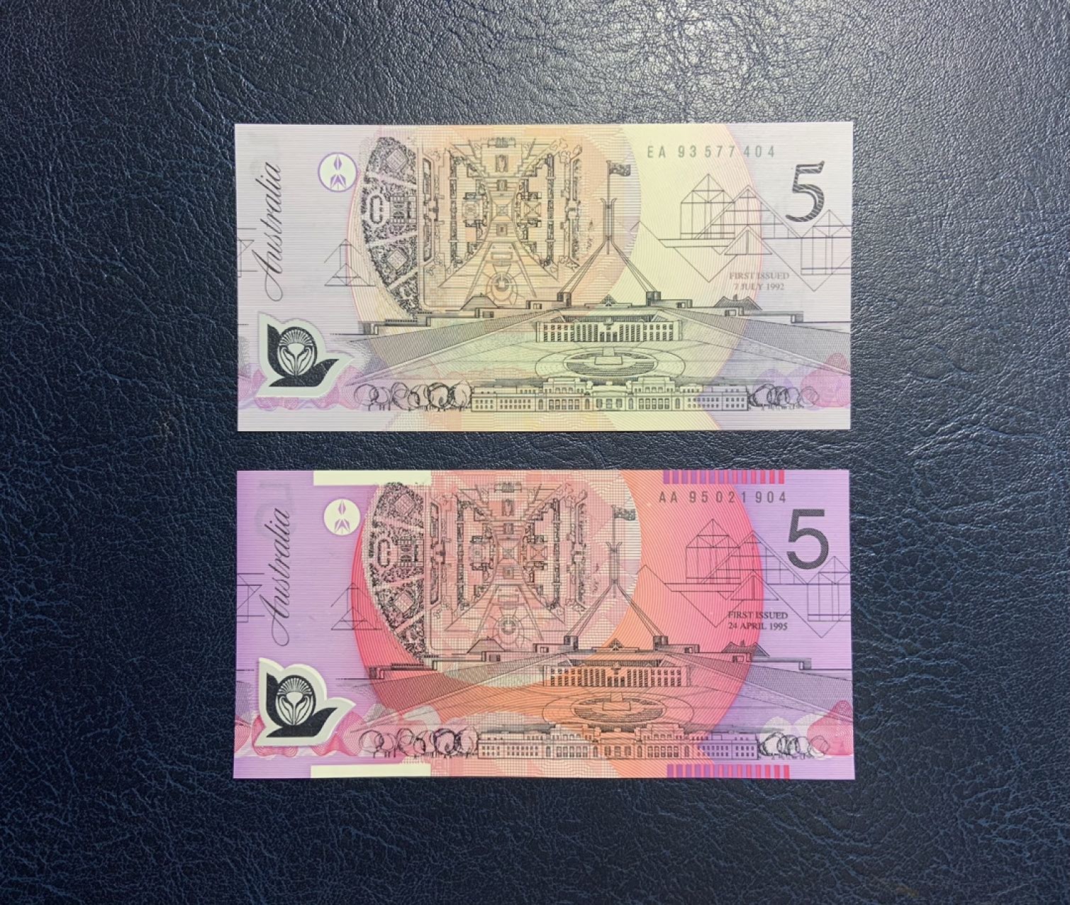 收藏联盟Quantum Auction 第231期拍卖 已更新 澳大利亚1992年和1995年5元 品相全新UNC 其中一张为AA冠 加盖首发字样
