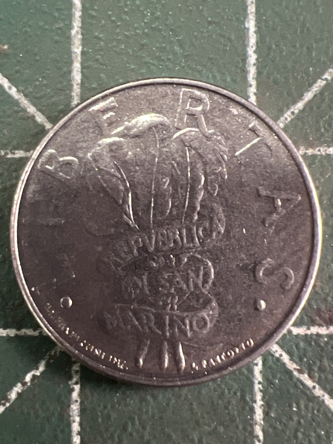 泡泡堂微拍第五十六幕硬币捡漏可累计专场👿👿，零佣金，零押金，累计满二十元包邮，接受代拍业务 圣马利诺小板50里拉。