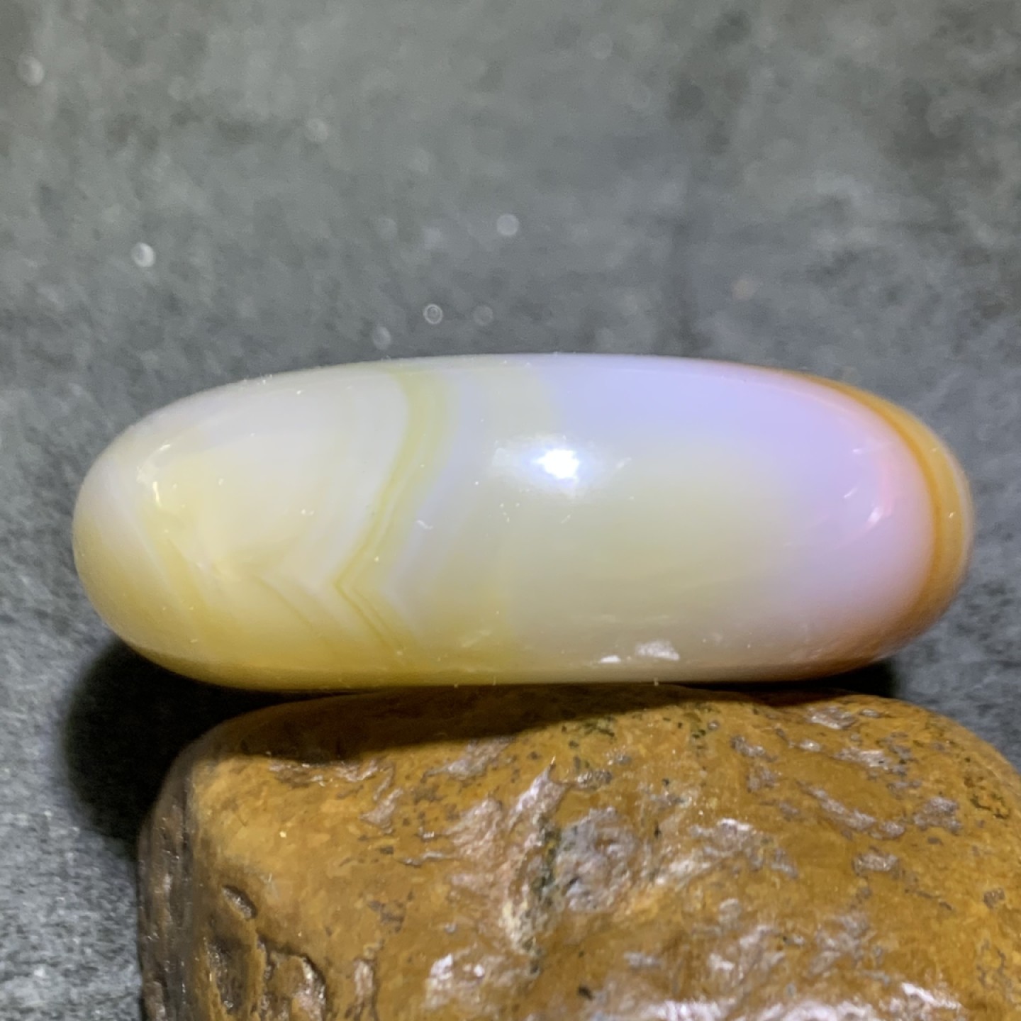 精美高玉化缠丝玛瑙面包圈大平安扣一个，