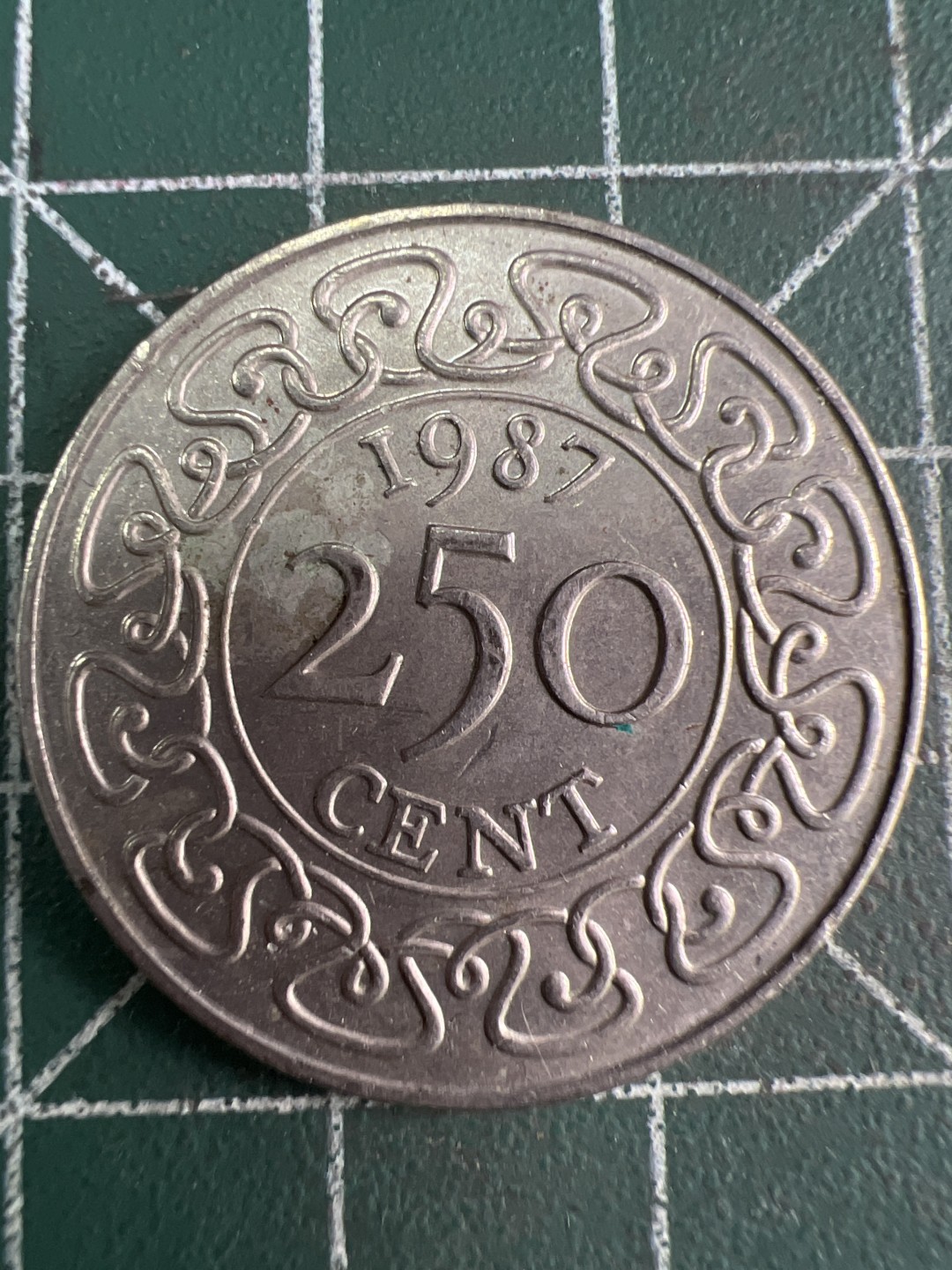 泡泡堂微拍第五十七幕硬币捡漏可累计专场👿👿，零佣金，零押金，累计满二十元包邮，接受代拍业务 苏里南大250。