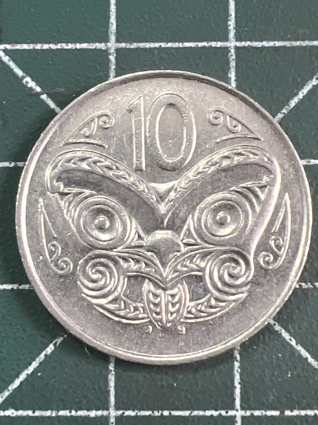 泡泡堂微拍第五十六幕硬币捡漏可累计专场👿👿，零佣金，零押金，累计满二十元包邮，接受代拍业务 新西兰高冠十分