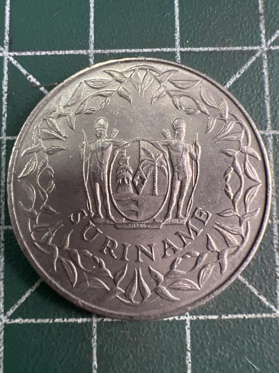 泡泡堂微拍第五十七幕硬币捡漏可累计专场👿👿，零佣金，零押金，累计满二十元包邮，接受代拍业务 苏里南大250。