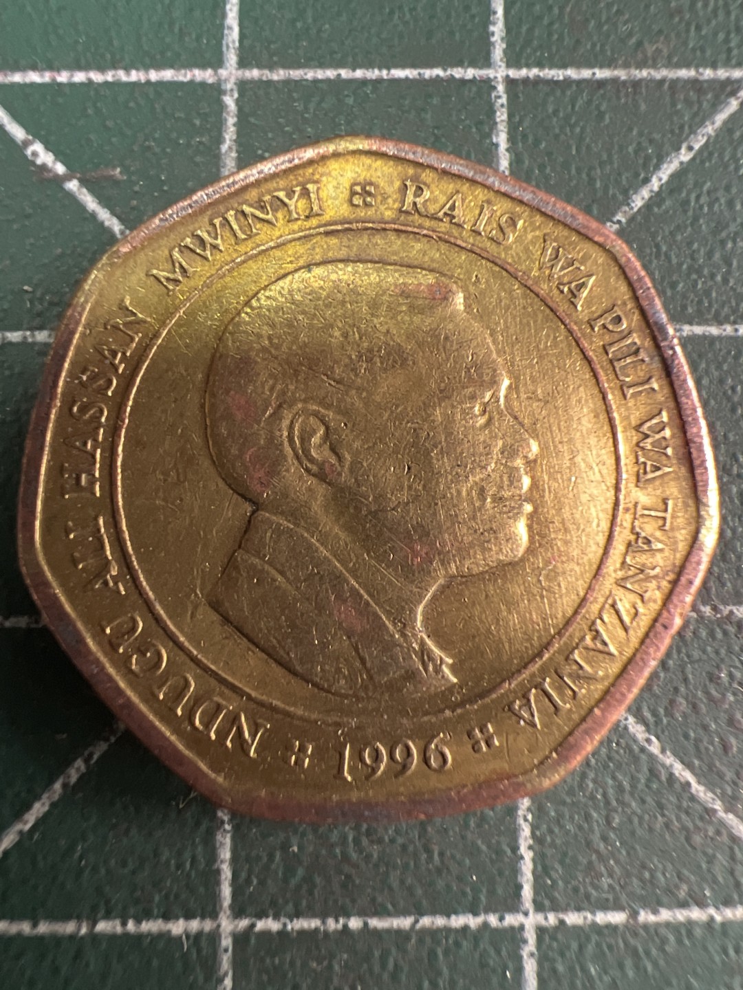 泡泡堂微拍第五十七幕硬币捡漏可累计专场👿👿，零佣金，零押金，累计满二十元包邮，接受代拍业务 坦桑尼亚50分。