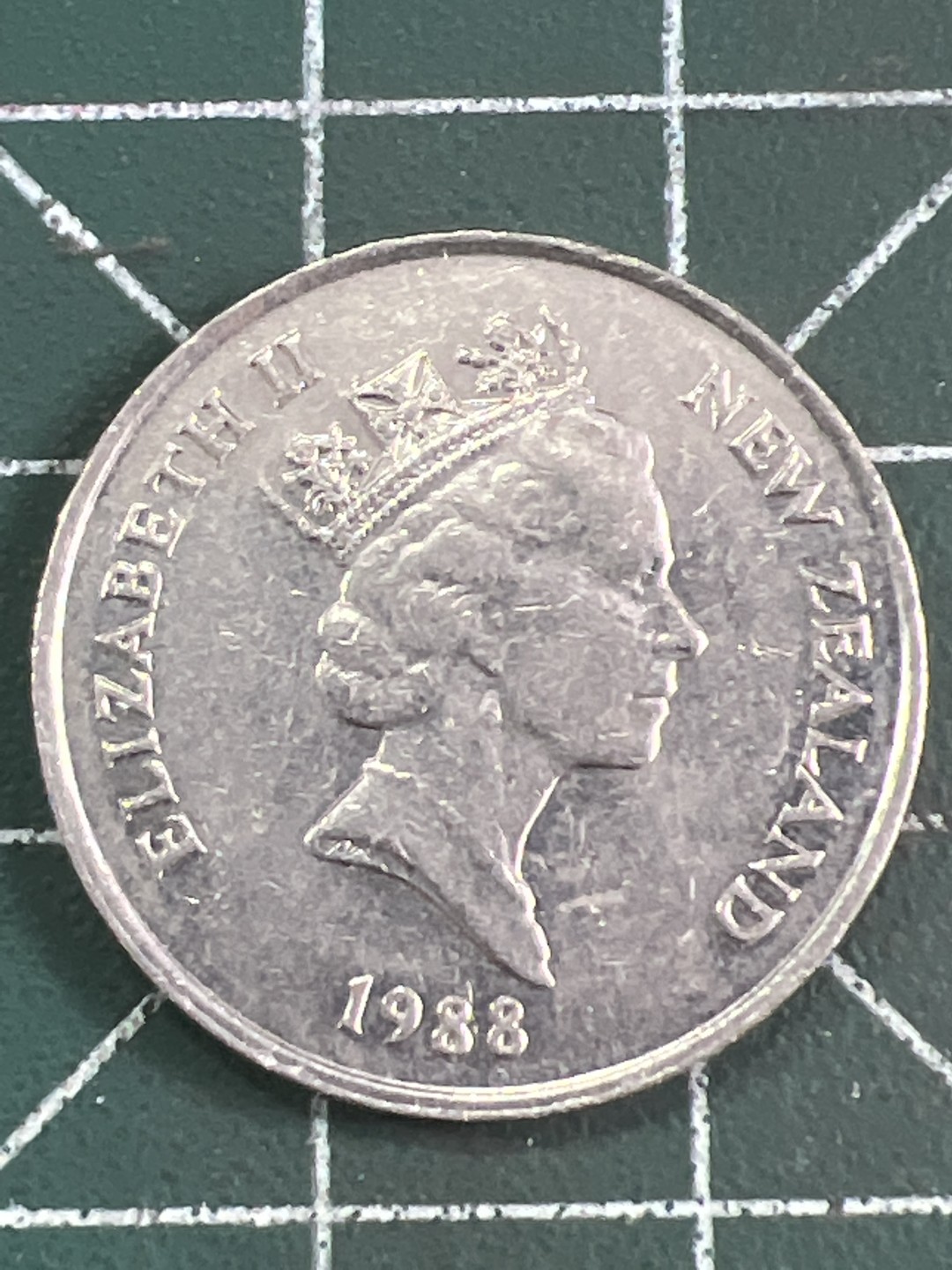 泡泡堂微拍第五十六幕硬币捡漏可累计专场👿👿，零佣金，零押金，累计满二十元包邮，接受代拍业务 新西兰高冠十分