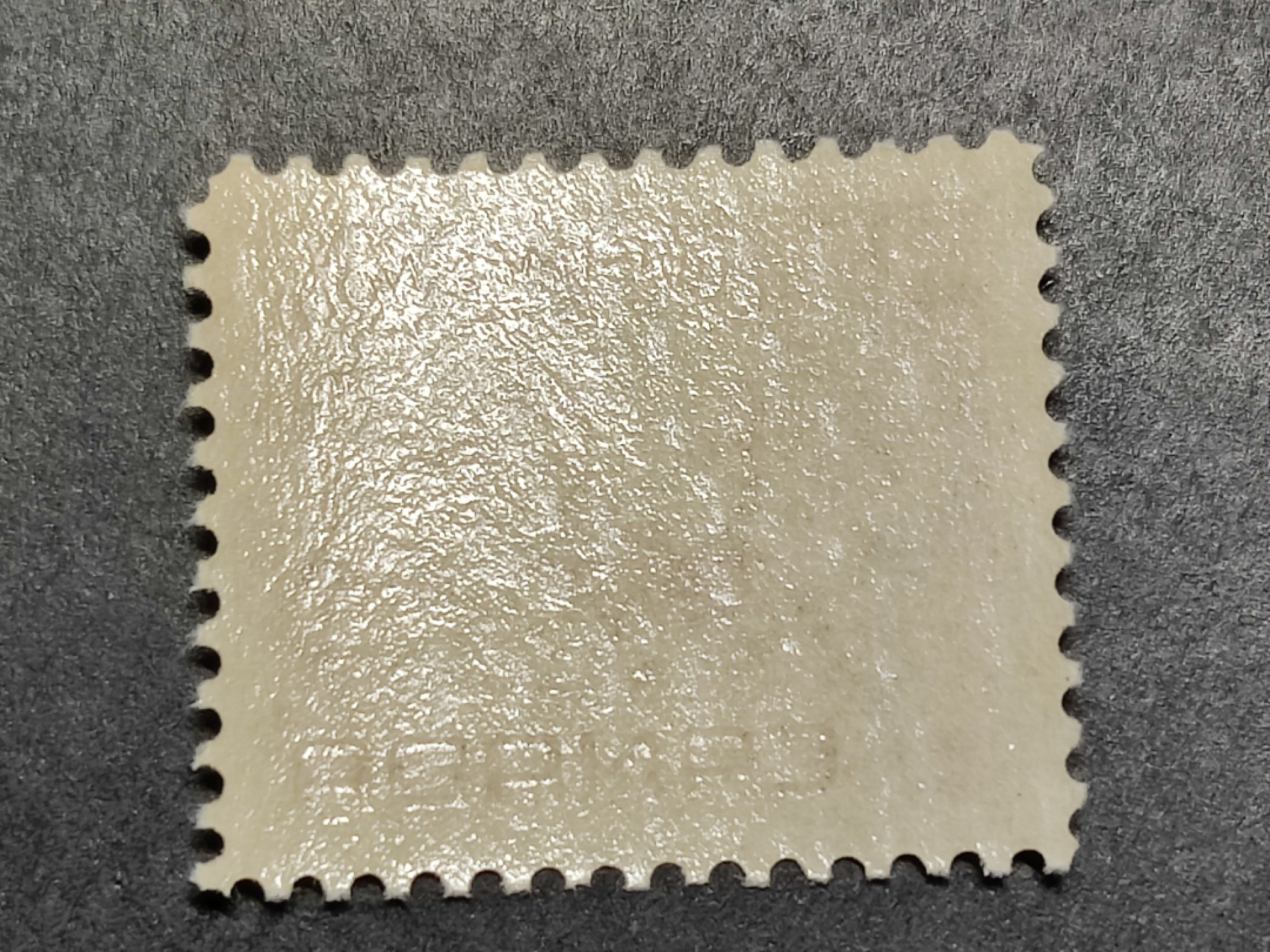 洪涛臻品批发群  精选邮票限时拍卖第一百六十九期 加拿大1966年 圣诞邮票--唱歌的儿童与渥太华和平塔 新票, 精美雕刻版, 原胶完美润亮 相当难得的品相, 漂亮！ 