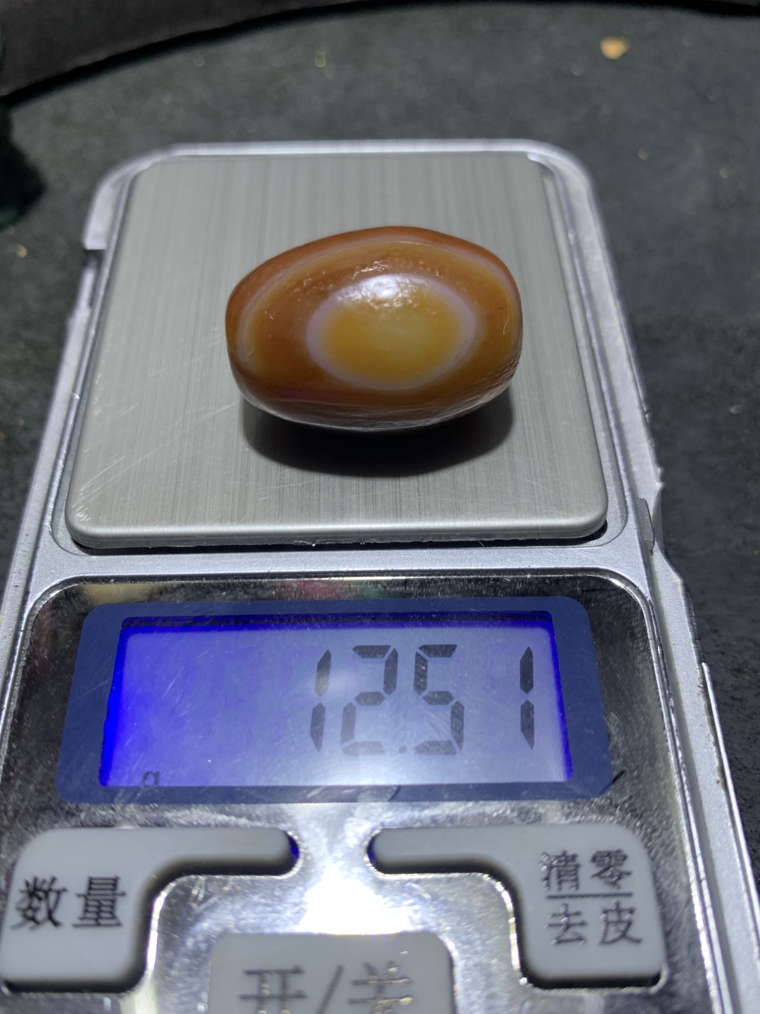 精美高玉化双天眼风化纹缠丝玛瑙大桶珠一颗，