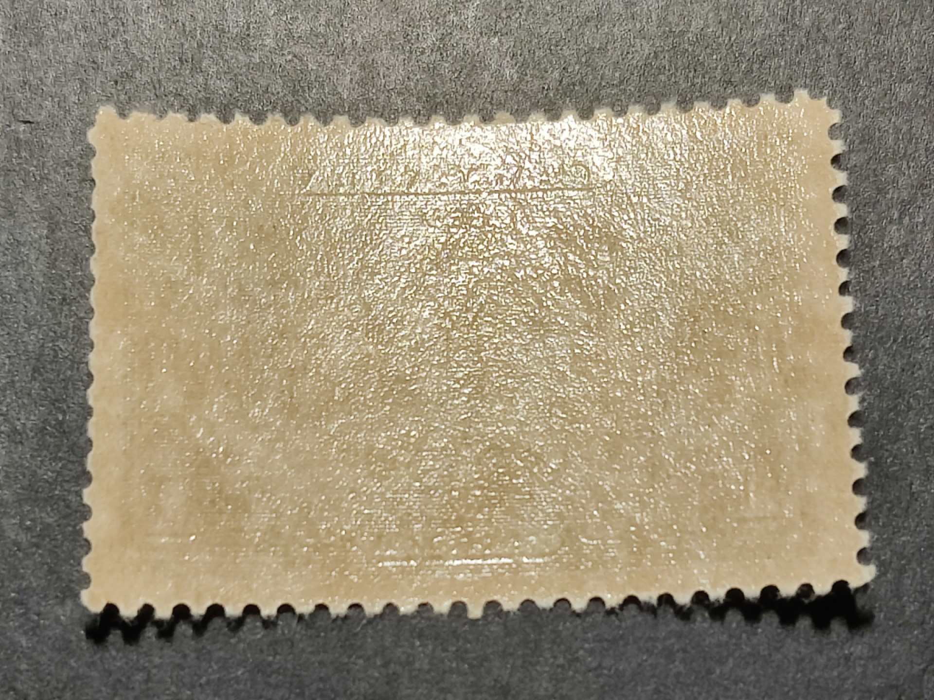 洪涛臻品批发群  精选邮票限时拍卖第一百九十一期 加拿大1939年 伊丽莎白二世可爱的少女时代--13岁的伊丽莎白公主(左), 与9岁的妹妹玛格丽特公主(右)  新票, 精美雕刻版, 原胶完美润亮 相当难得的品相, 漂亮！ 