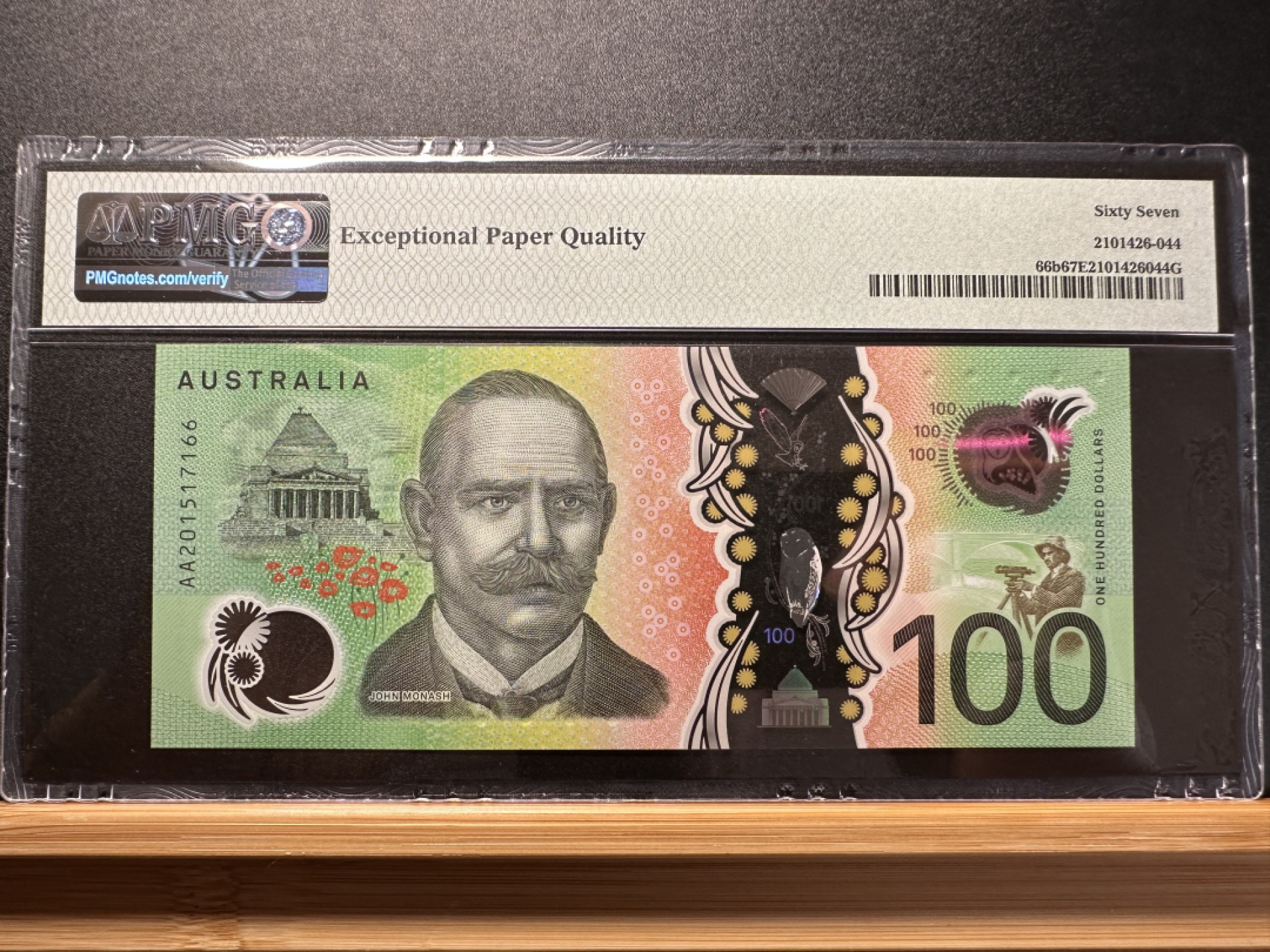 《外钞收藏家》第二百三十八期 澳大利亚2020年版100澳元塑料钞首发AA字冠PMG67E评级币l高分靓号尾66大顺