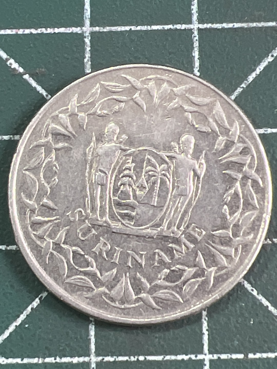 泡泡堂微拍第五十六幕硬币捡漏可累计专场👿👿，零佣金，零押金，累计满二十元包邮，接受代拍业务 苏里南100分。