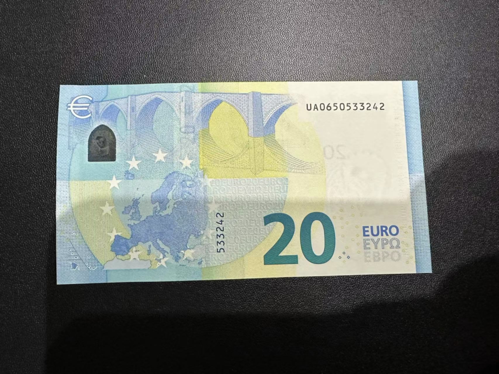 《外钞收藏家》第二百三十八期 最新版20欧元 全新UNC