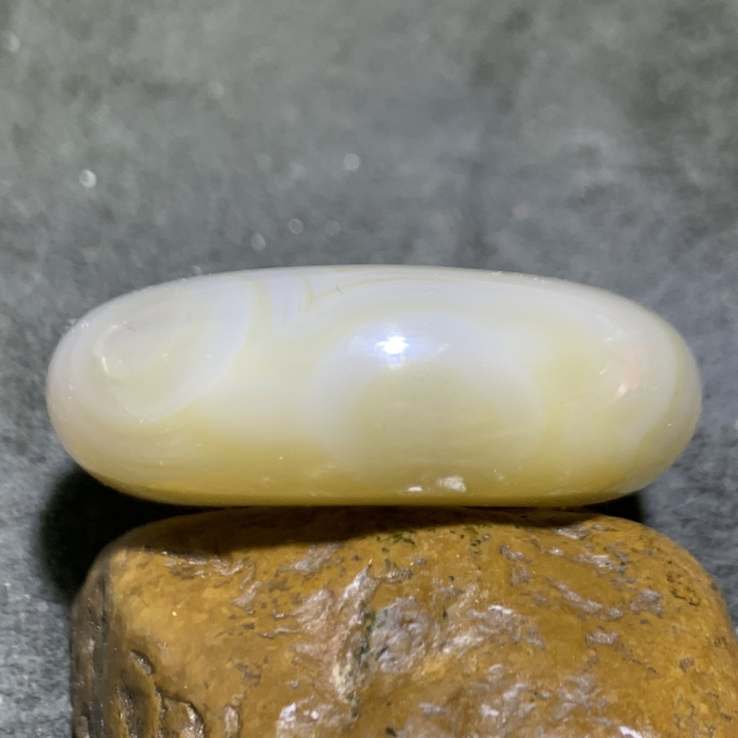精美高玉化缠丝玛瑙面包圈大平安扣一个，