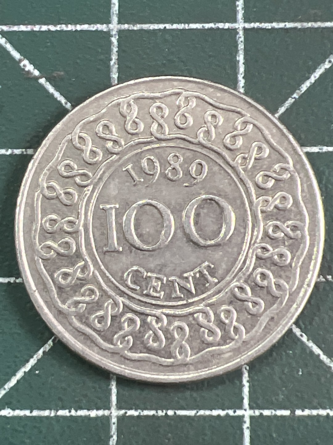 泡泡堂微拍第五十六幕硬币捡漏可累计专场👿👿，零佣金，零押金，累计满二十元包邮，接受代拍业务 苏里南100分。