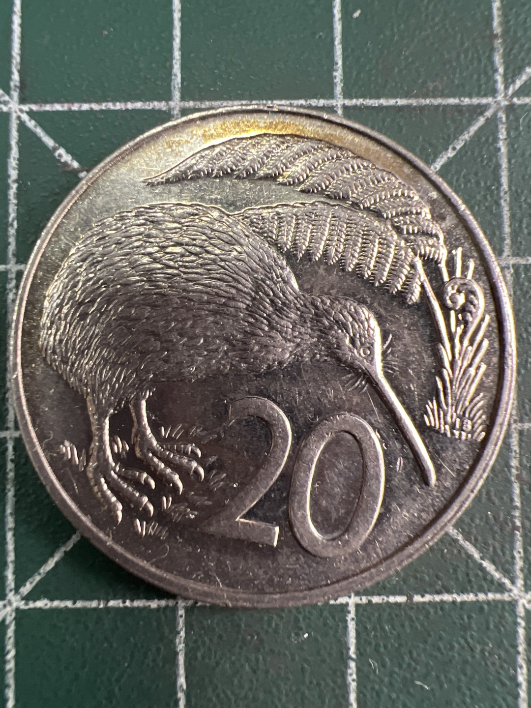 泡泡堂微拍第五十六幕硬币捡漏可累计专场👿👿，零佣金，零押金，累计满二十元包邮，接受代拍业务 新西兰高冠20c