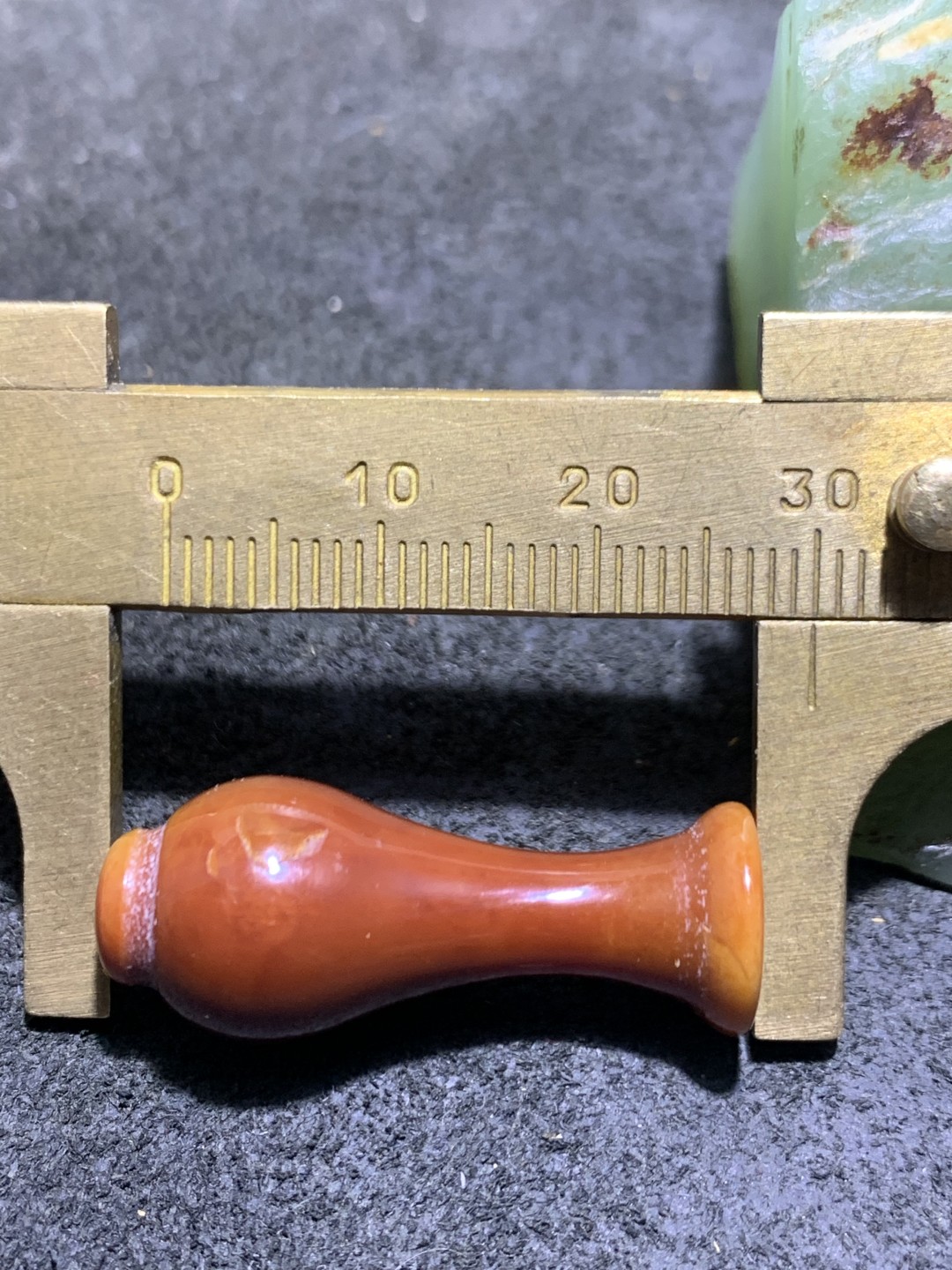 高玉化缠丝玛瑙通货瓶子一个，