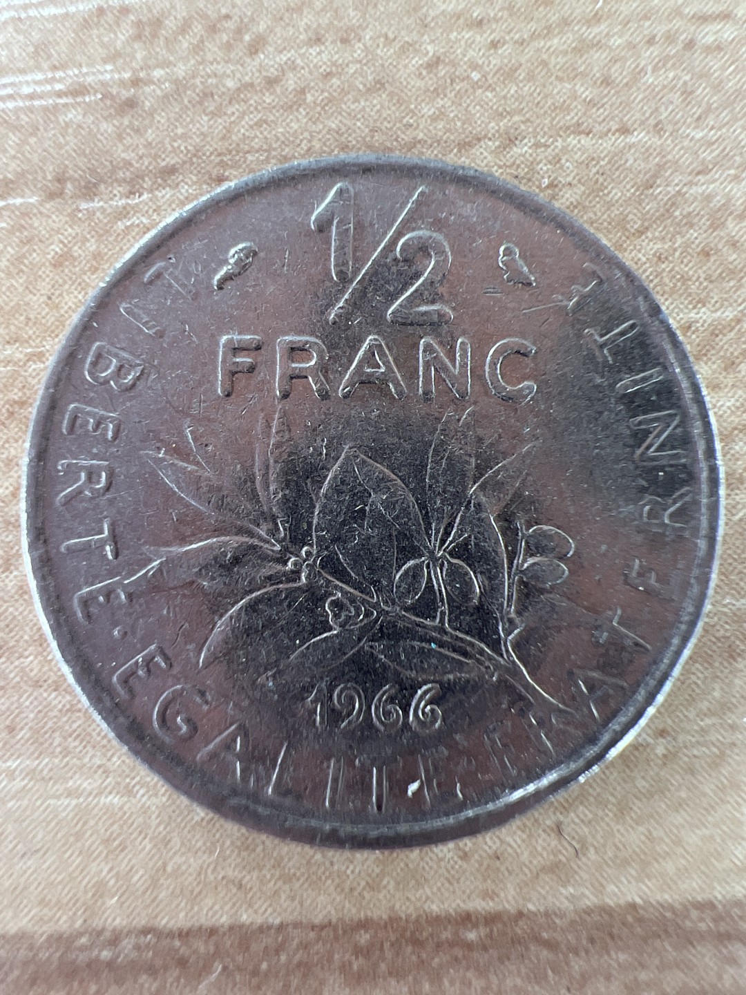 泡泡堂第272期  世界硬币 （无押金，捡漏，全场20包邮，偏远地区除外，接收代拍业务） 法国1/2法郎