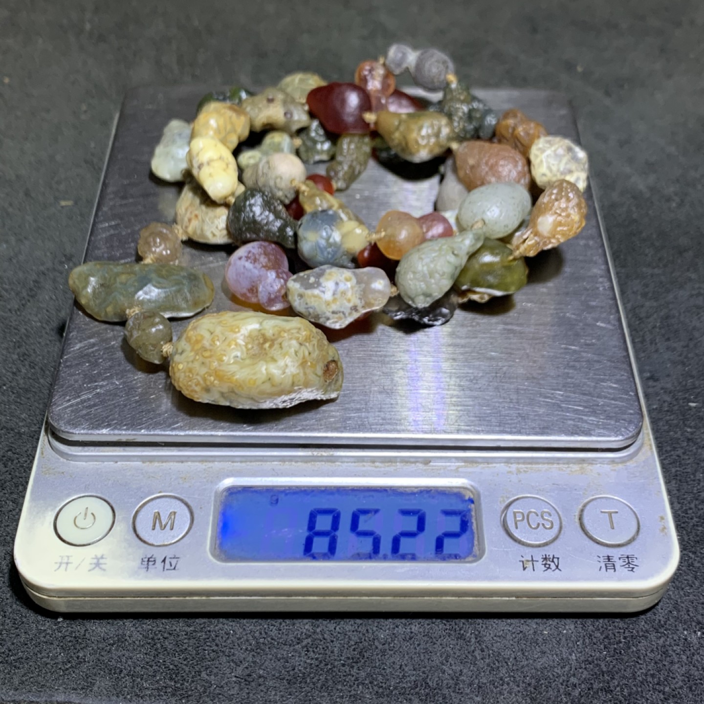 精美阿拉善罕见葫芦筋脉原石项链一条！