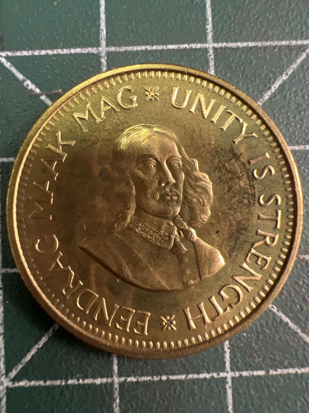 泡泡堂微拍第五十七幕硬币捡漏可累计专场👿👿，零佣金，零押金，累计满二十元包邮，接受代拍业务 南非精致老五分。