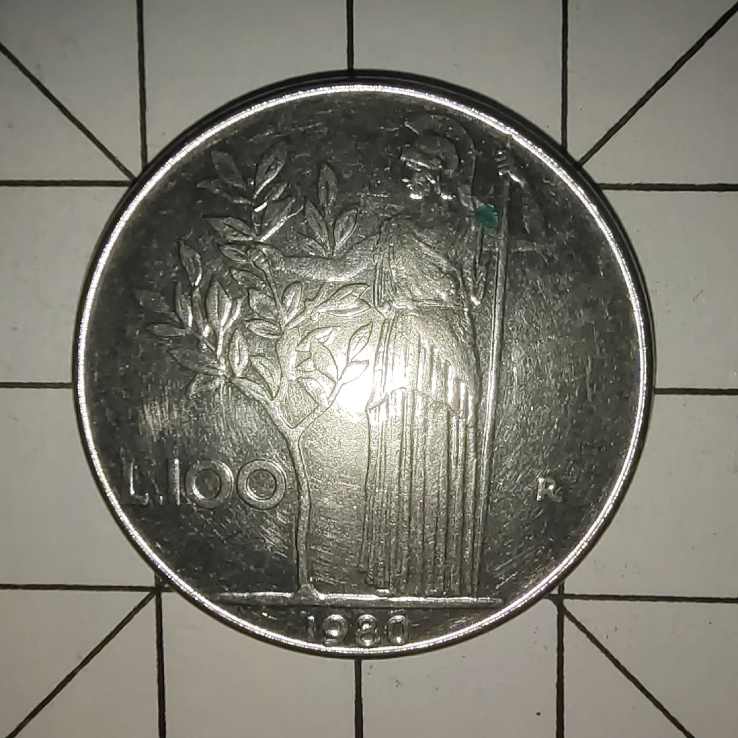 收藏之家世界硬币新年场(捡漏，无押金，无佣金，全场满20包邮，偏远地区除外) 意大利100里拉1980年