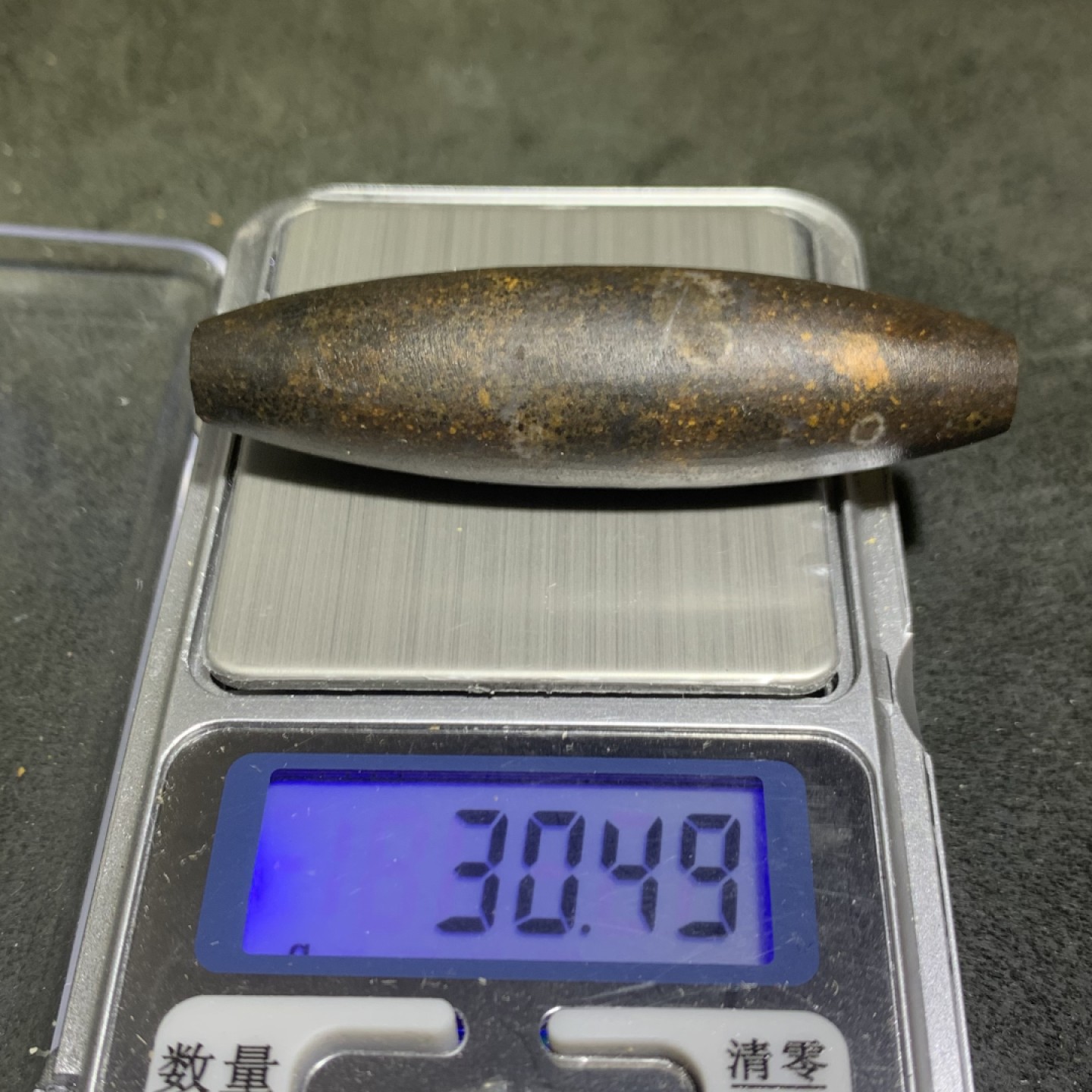 精美天然罕见鱼籽纹九眼页岩亚光大天珠一颗！