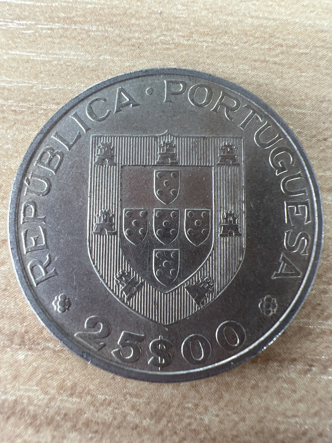 泡泡堂微拍第五十八幕硬币捡漏可累计专场👿👿，零佣金，零押金，累计满二十元包邮，接受代拍业务 葡萄牙25埃斯库多