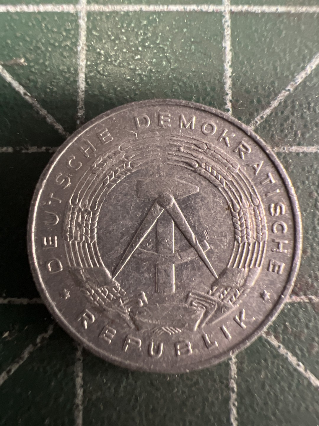 泡泡堂第219期  世界硬币邮票 （无押金，无佣金，捡漏，全场20包邮，偏远地区除外） 东德一芬尼