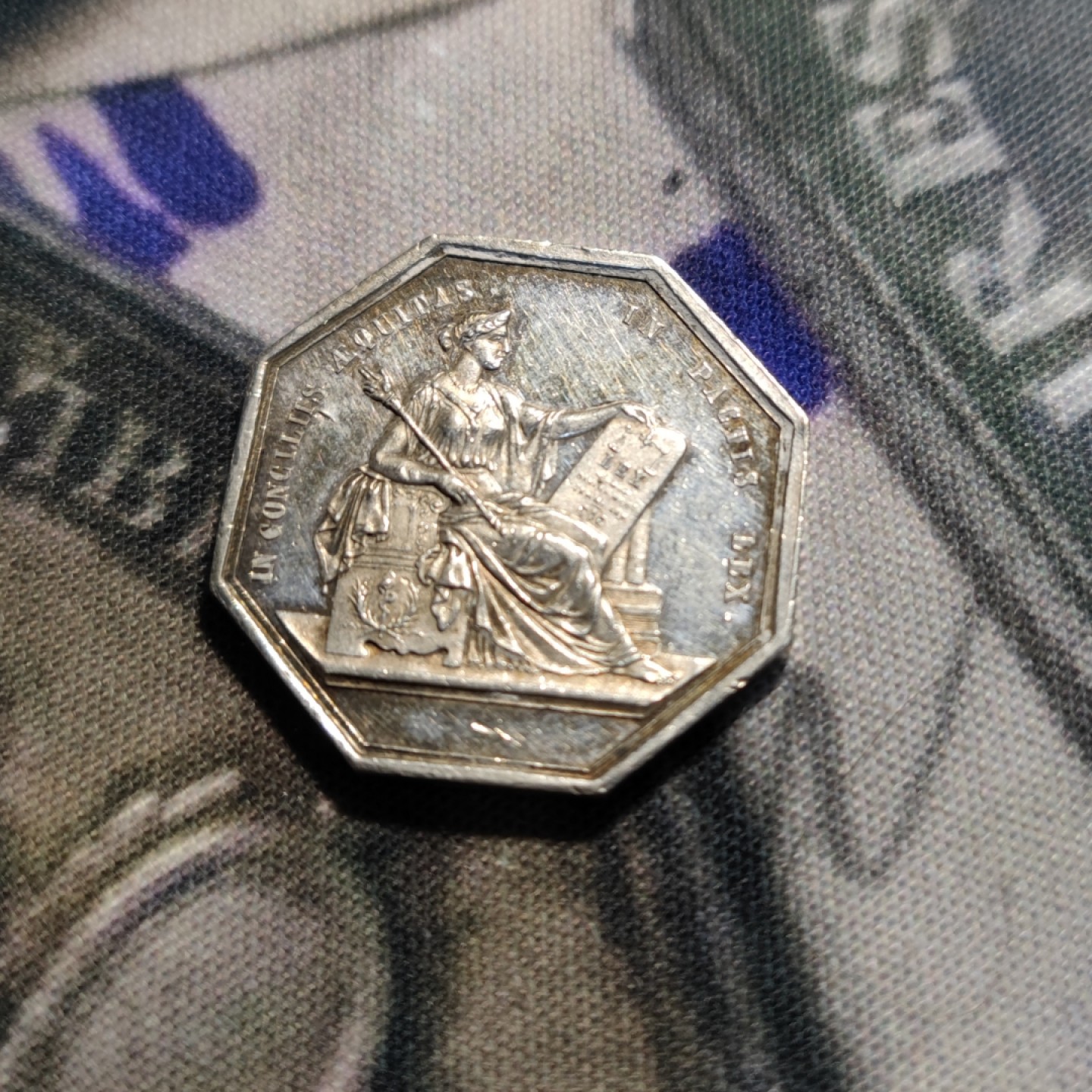 欧洲老铜章银章，周五晚自动结拍 法国八角银章