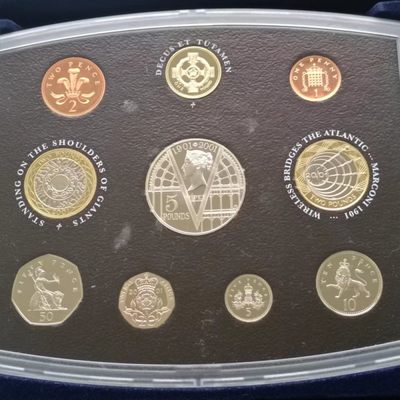 【淘币小摊】第二百四十八拍 银币套币场  周四到周日连拍 满百包邮可预留 周一发货  - 英国2001年维多利亚百年精制套币含多枚纪念币盒证全