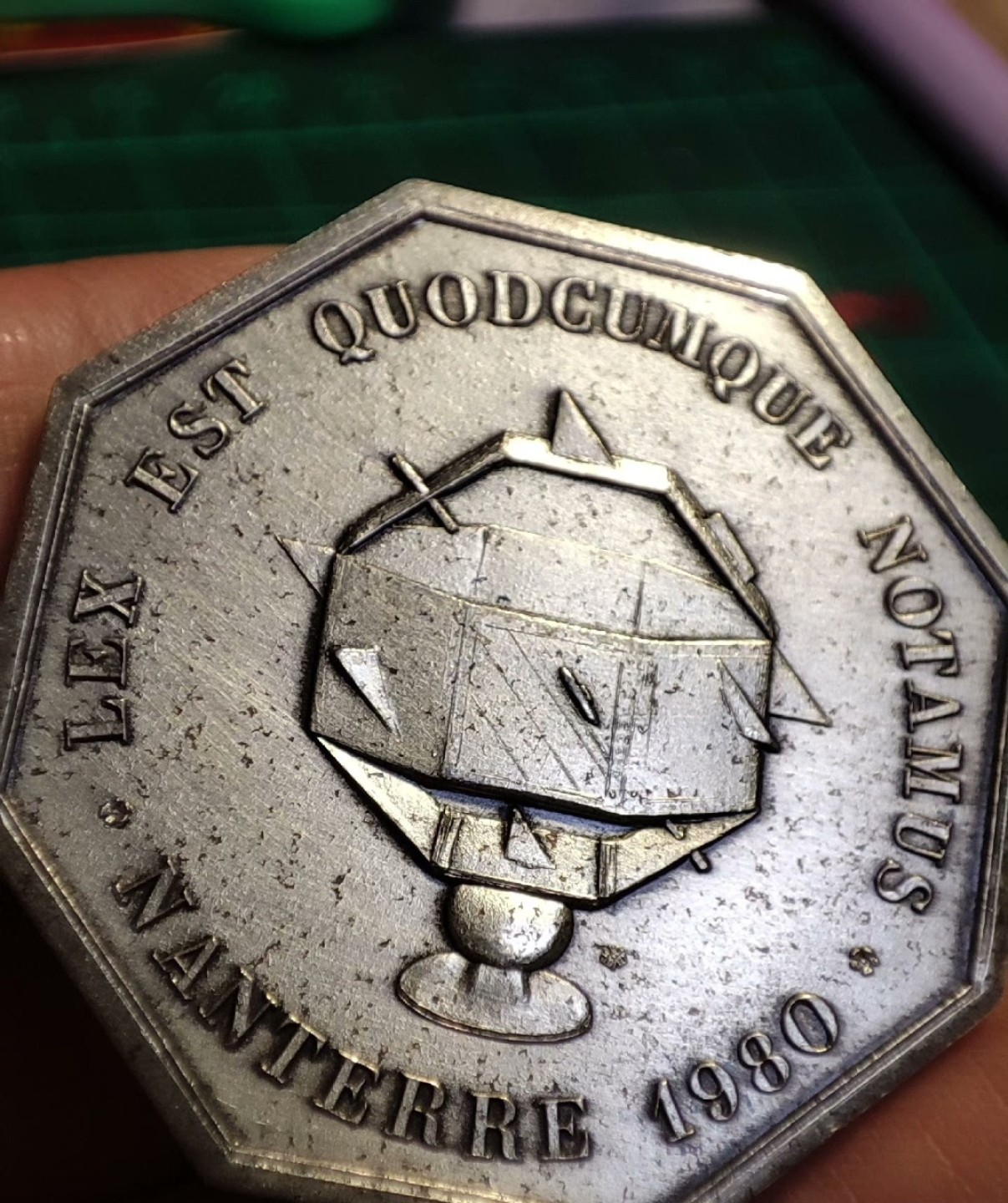 欧洲老铜章银章，周五晚自动结拍 法国八角镀银铜章 巴黎造币厂1980