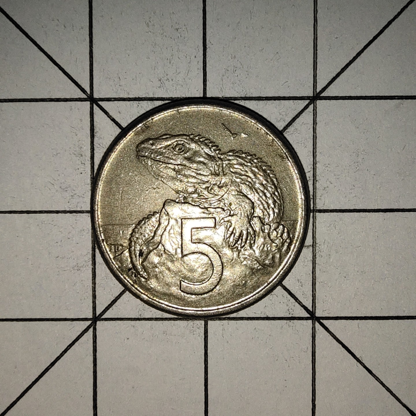 收藏之家世界硬币新年场(捡漏，无押金，无佣金，全场满20包邮，偏远地区除外) 新西兰5分1982年