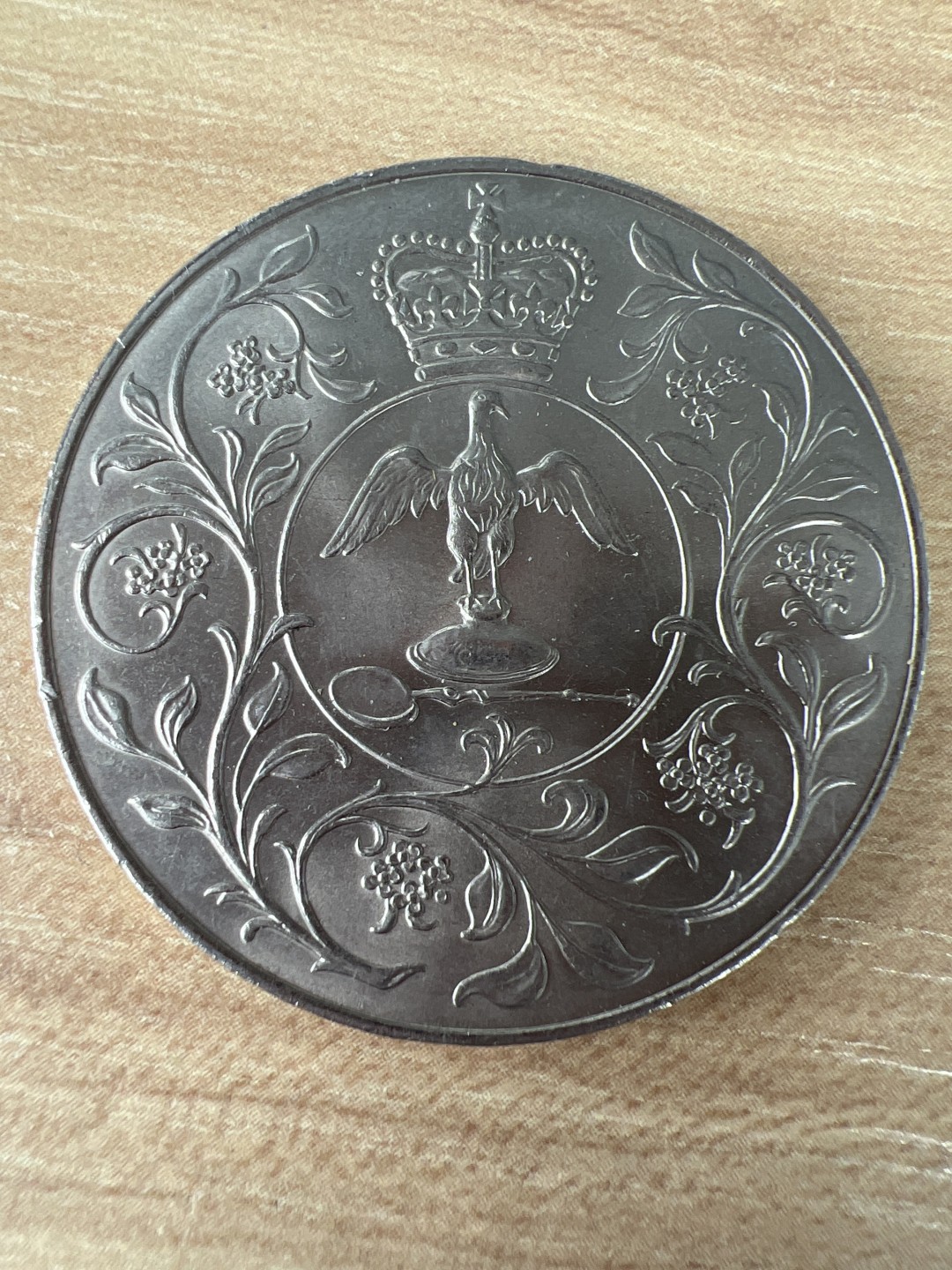 泡泡堂微拍第五十八幕硬币捡漏可累计专场👿👿，零佣金，零押金，累计满二十元包邮，接受代拍业务 英国一克朗女王登基纪念币