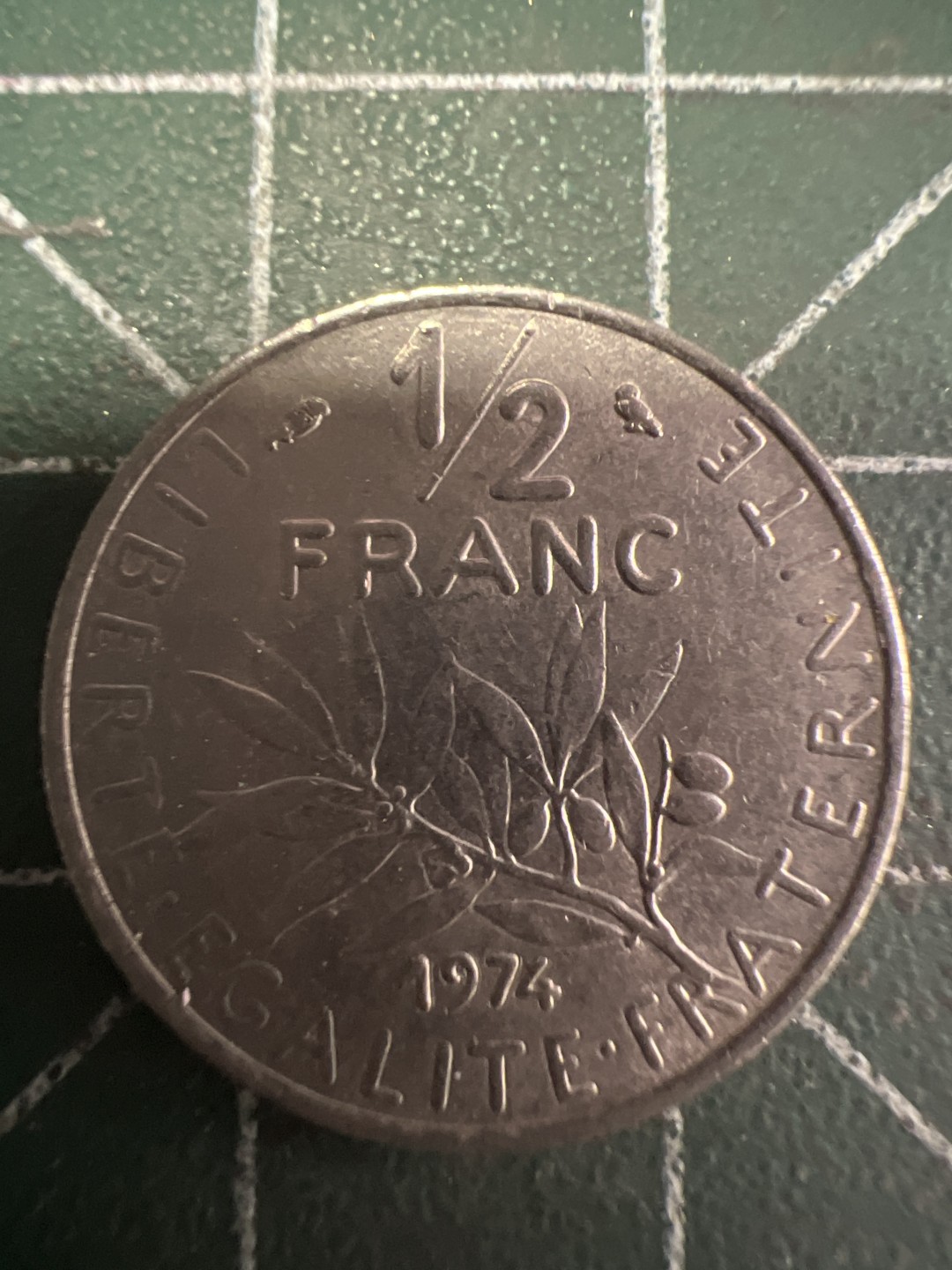 泡泡堂第242期  世界硬币邮票 （无押金，无佣金，捡漏，全场20包邮，偏远地区除外，接收代拍业务） 法国二分之一法