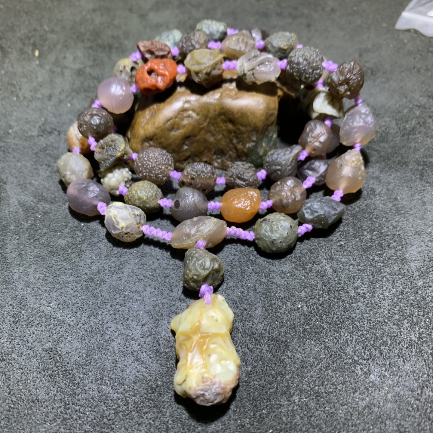 精美高圆度大颗粒青花筋脉石玛瑙原石项链一条