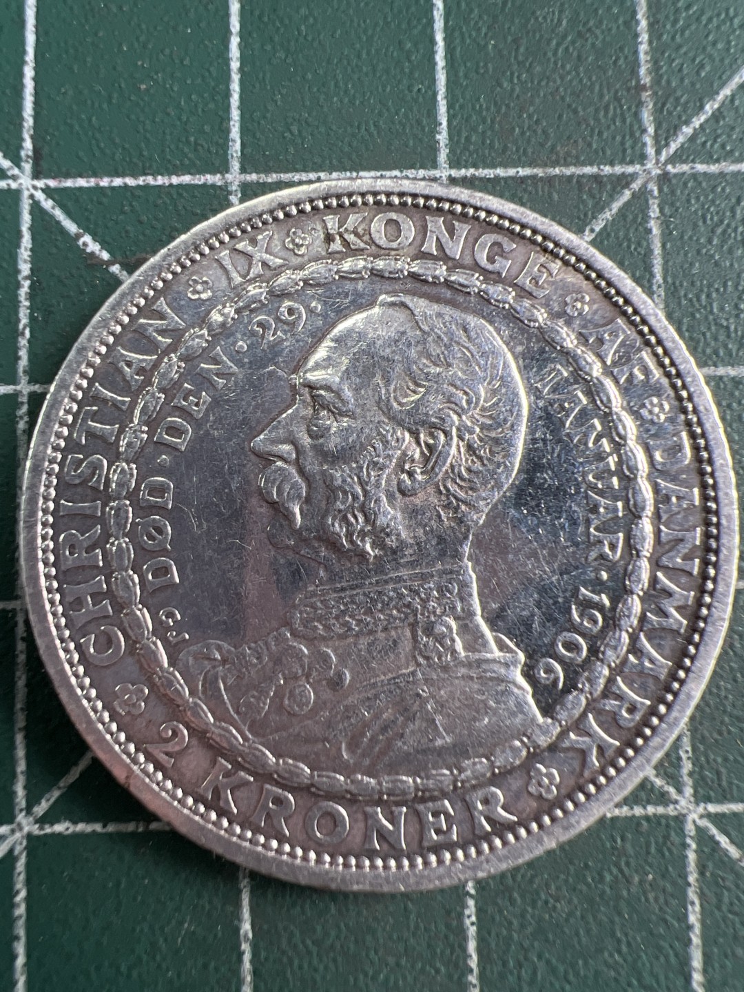 泡泡堂微拍第五十九幕硬币捡漏可累计专场👿👿，零佣金，零押金，累计满二十元包邮，接受代拍业务 丹麦2克朗大银币