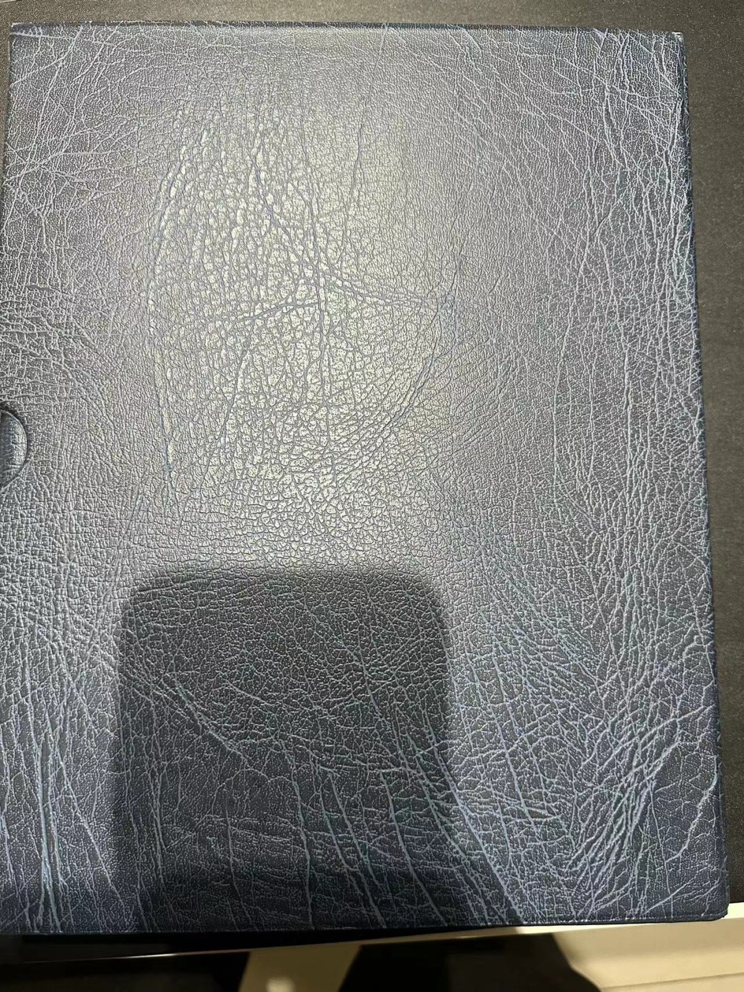 《外钞收藏家》第二百三十九期（罗马尼亚、保加利亚专场） 德国蓝色灯塔收藏册，带2格+3格透明内页+黑色分隔页（3页+27页+31页），二手 有点瑕疵 参考图片