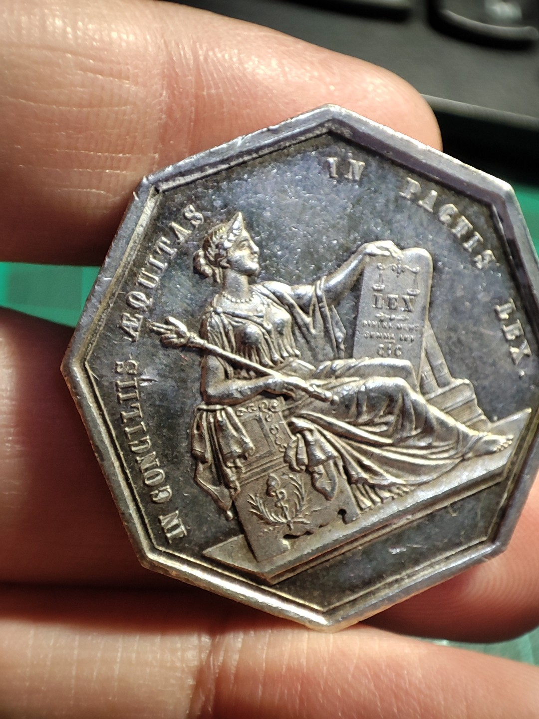 欧洲老铜章银章，周五晚自动结拍 法国八角银章