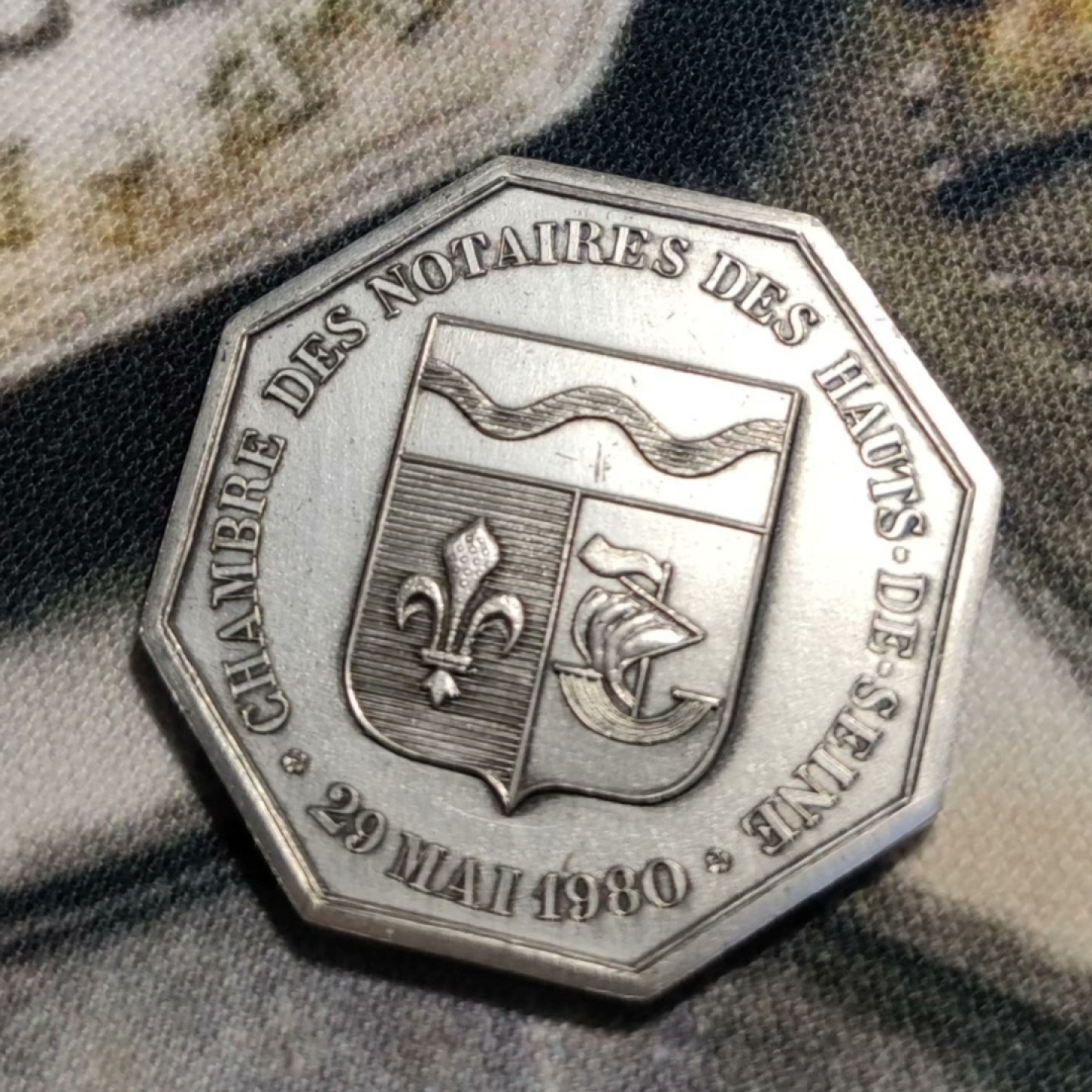 欧洲老铜章银章，周五晚自动结拍 法国八角镀银铜章 巴黎造币厂1980